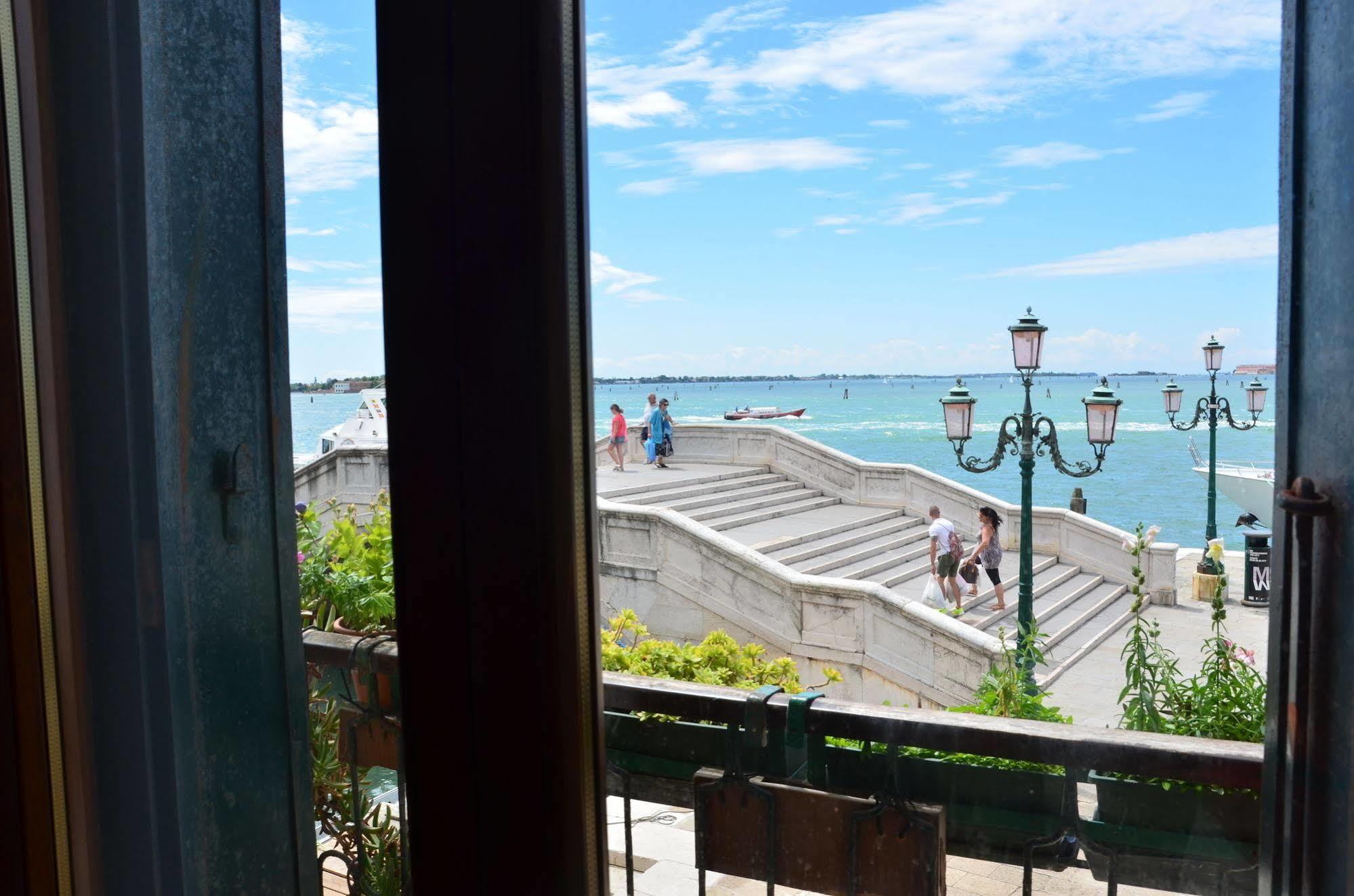 Casa Favaretto Guest House Venice Exterior photo