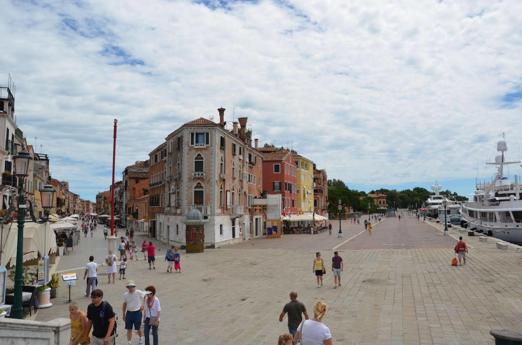 Casa Favaretto Guest House Venice Exterior photo
