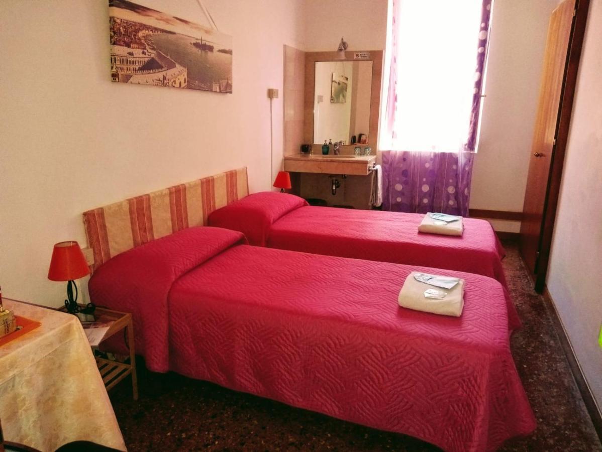 Casa Favaretto Guest House Venice Exterior photo